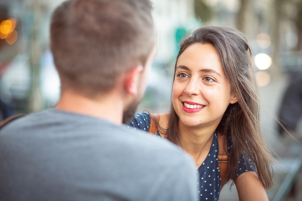 6 Tipps, um mit Ihren Freunden und Ihrer Familie über Akne inversa zu sprechen